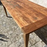 Collapsible farm table