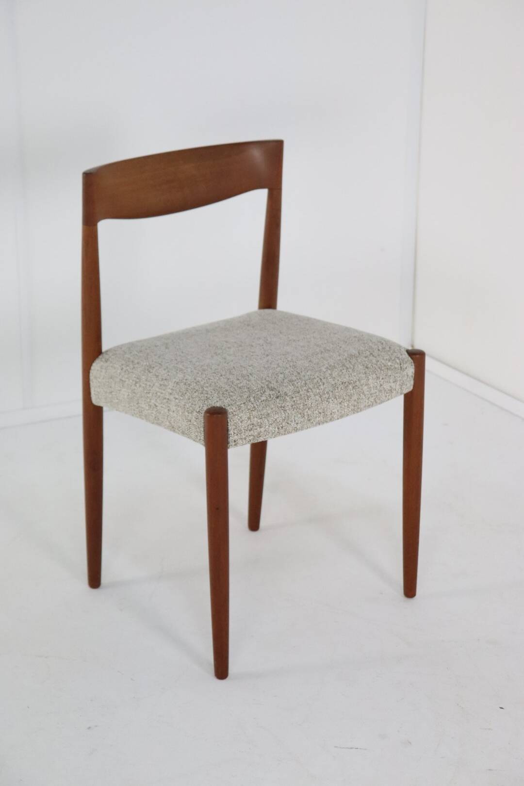Set of 4 JCA Jensen chairs ‘Hornum’ design danois