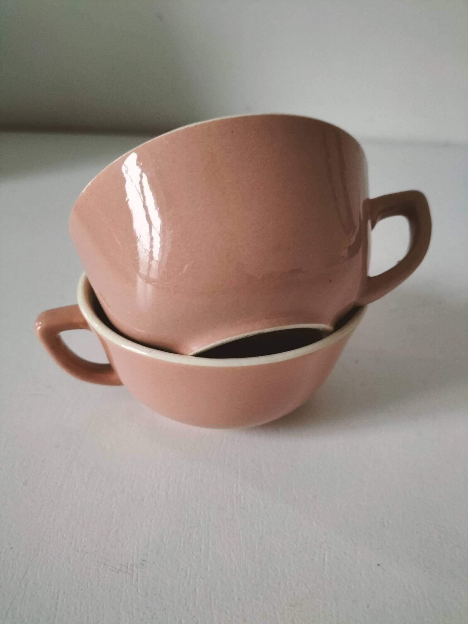 Set of two powder pink Villeroy & Boch cups, 1950s style