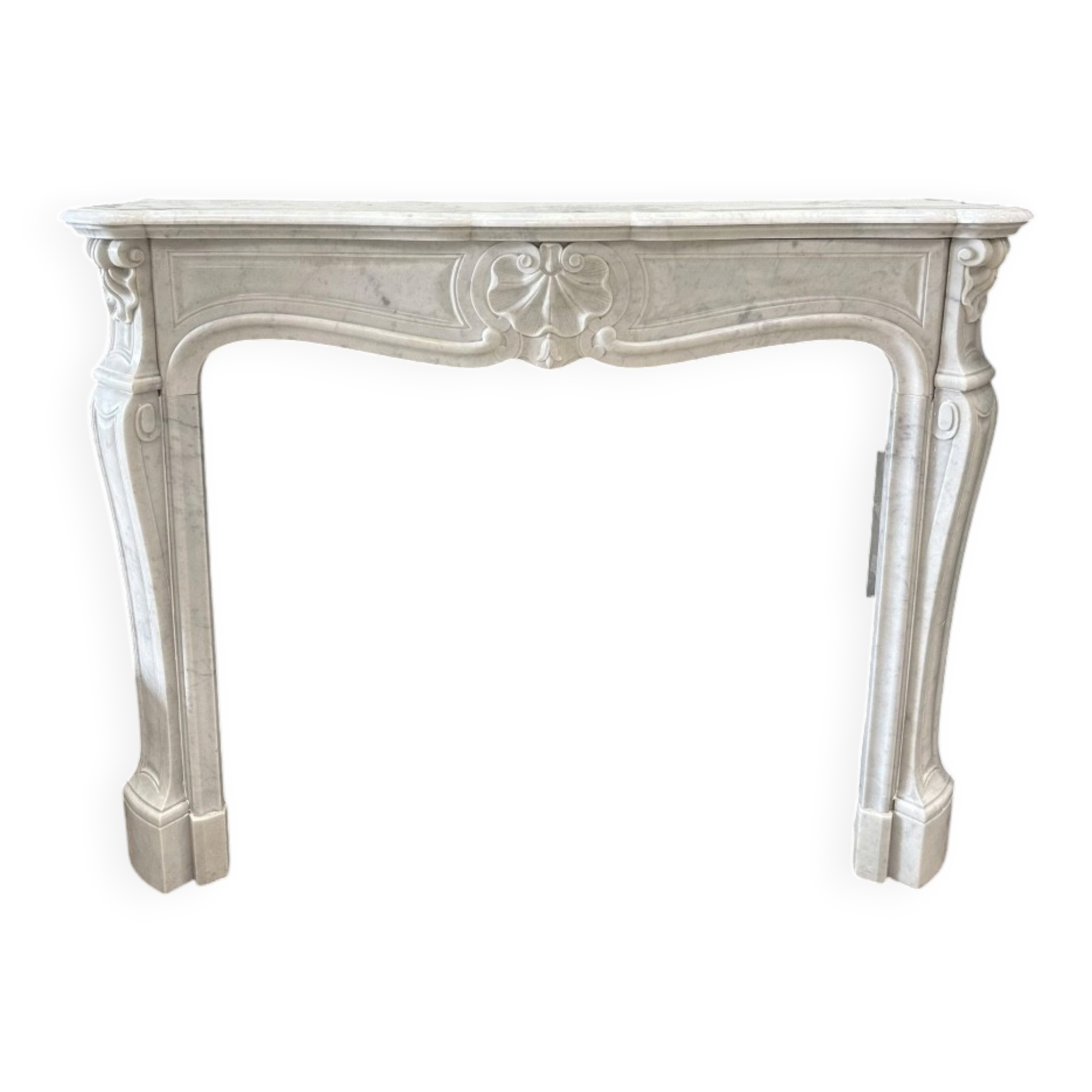 Louis XV marble fireplace, 19th century.