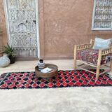 Moroccan carpet red/black - 76 x 253 cm