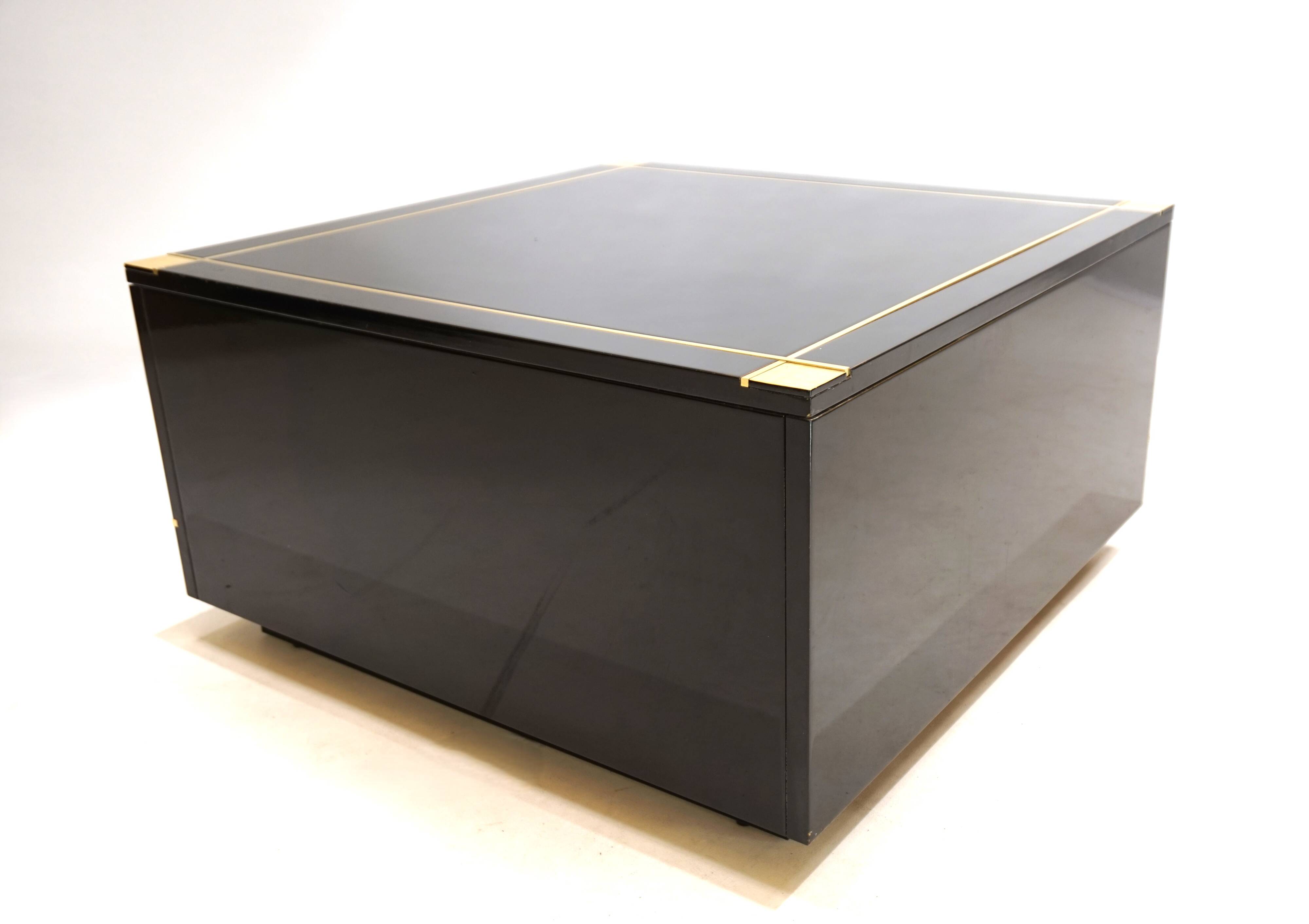 Table basse Roche Bobois attribuée à Pierre Cardin, 1970