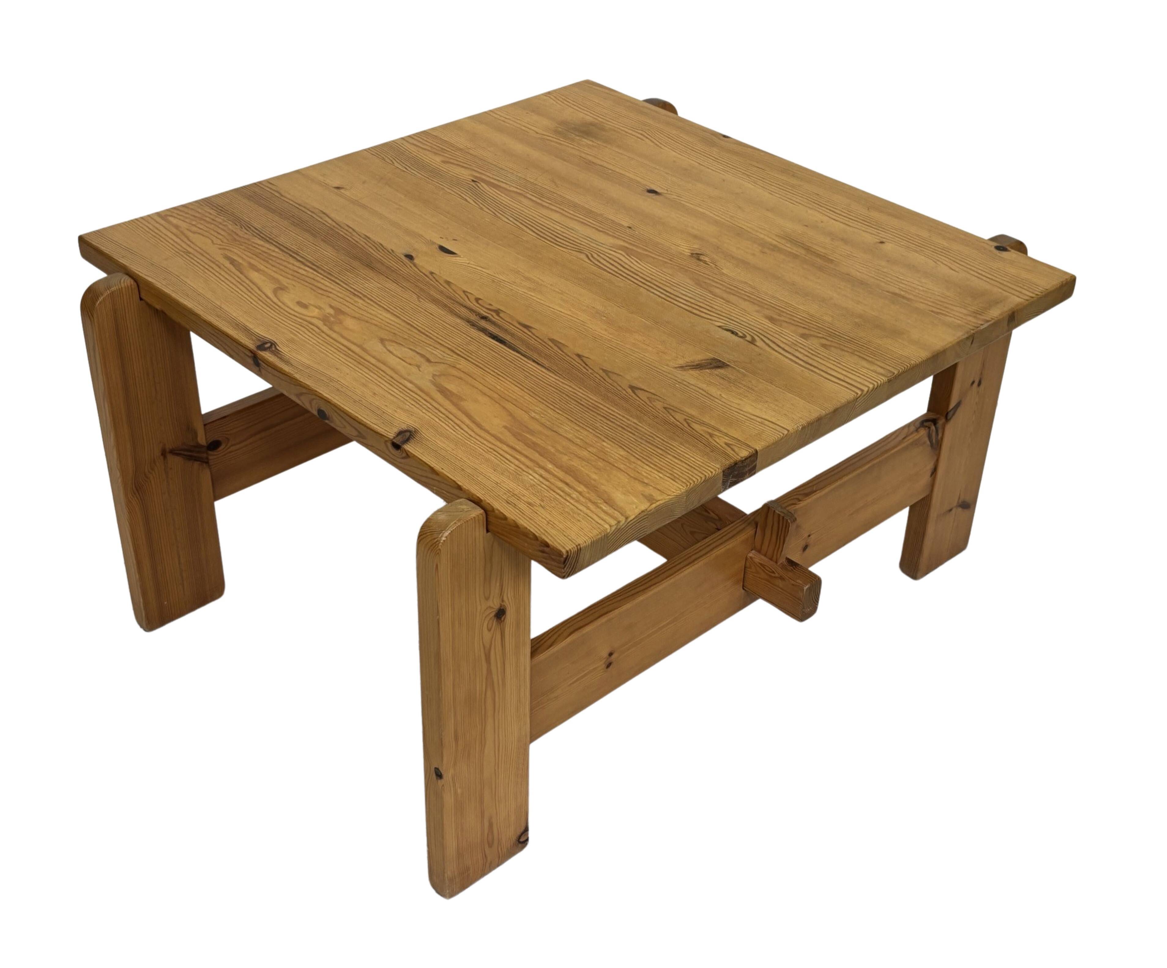 Vintage coffee table pinewood minimalist 1970s design