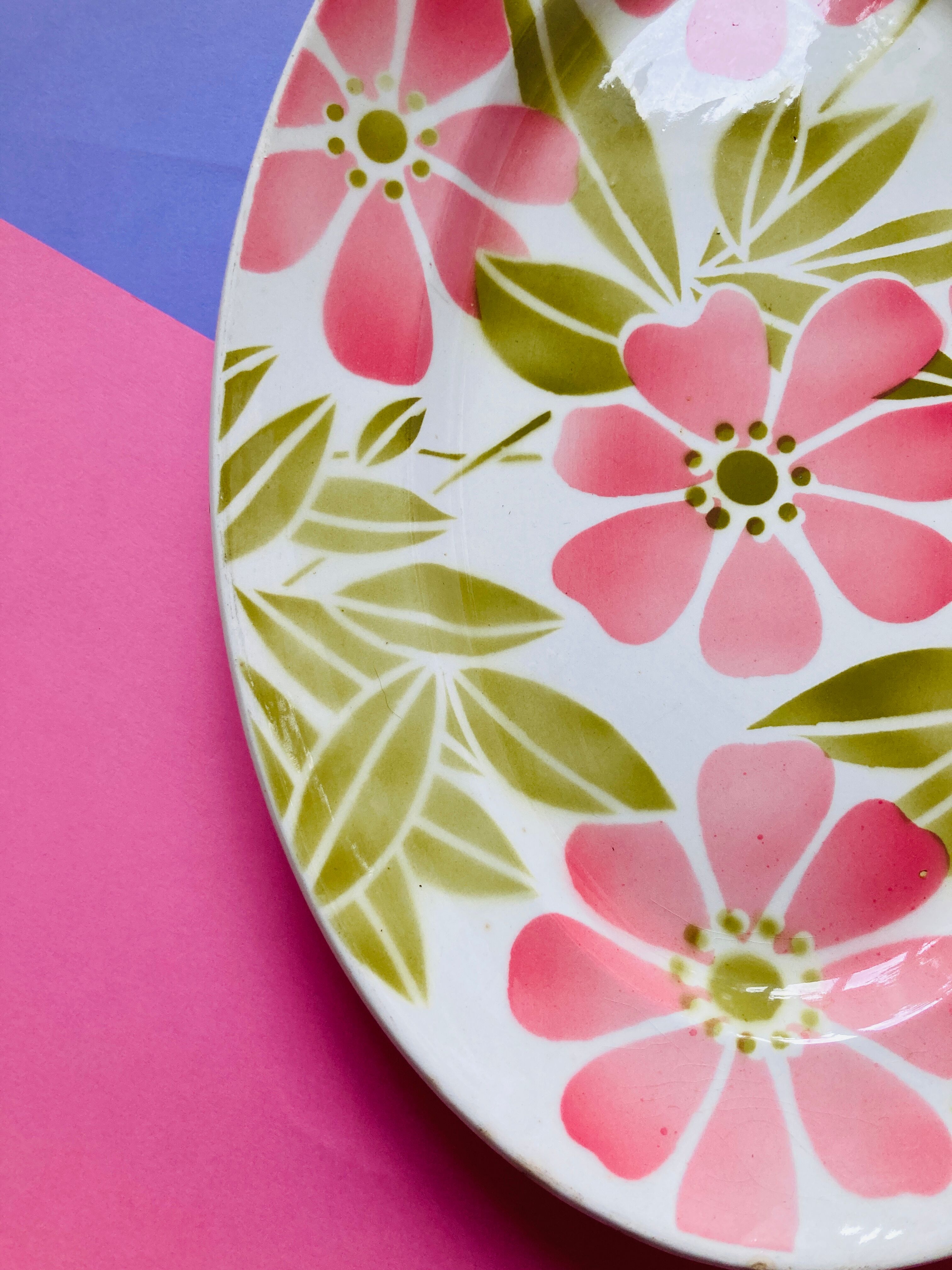 Dish digoin sarreguemines with pink and green ceramic flowers - old-retro -kitchen