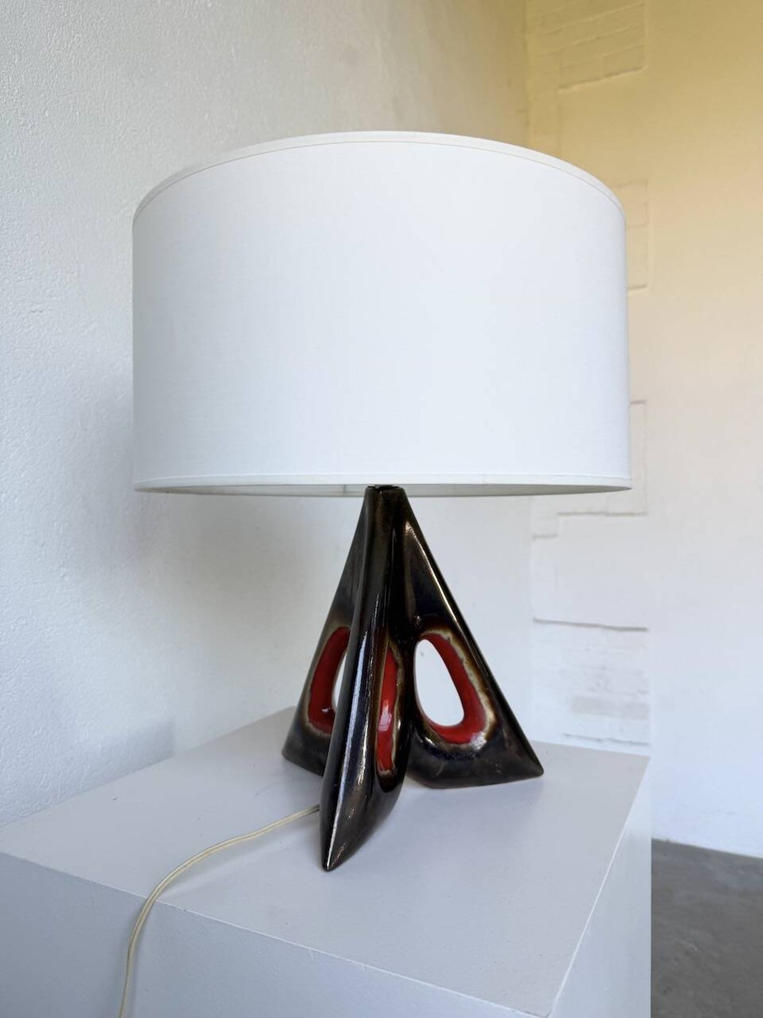 1950s ceramic table lamp, free form