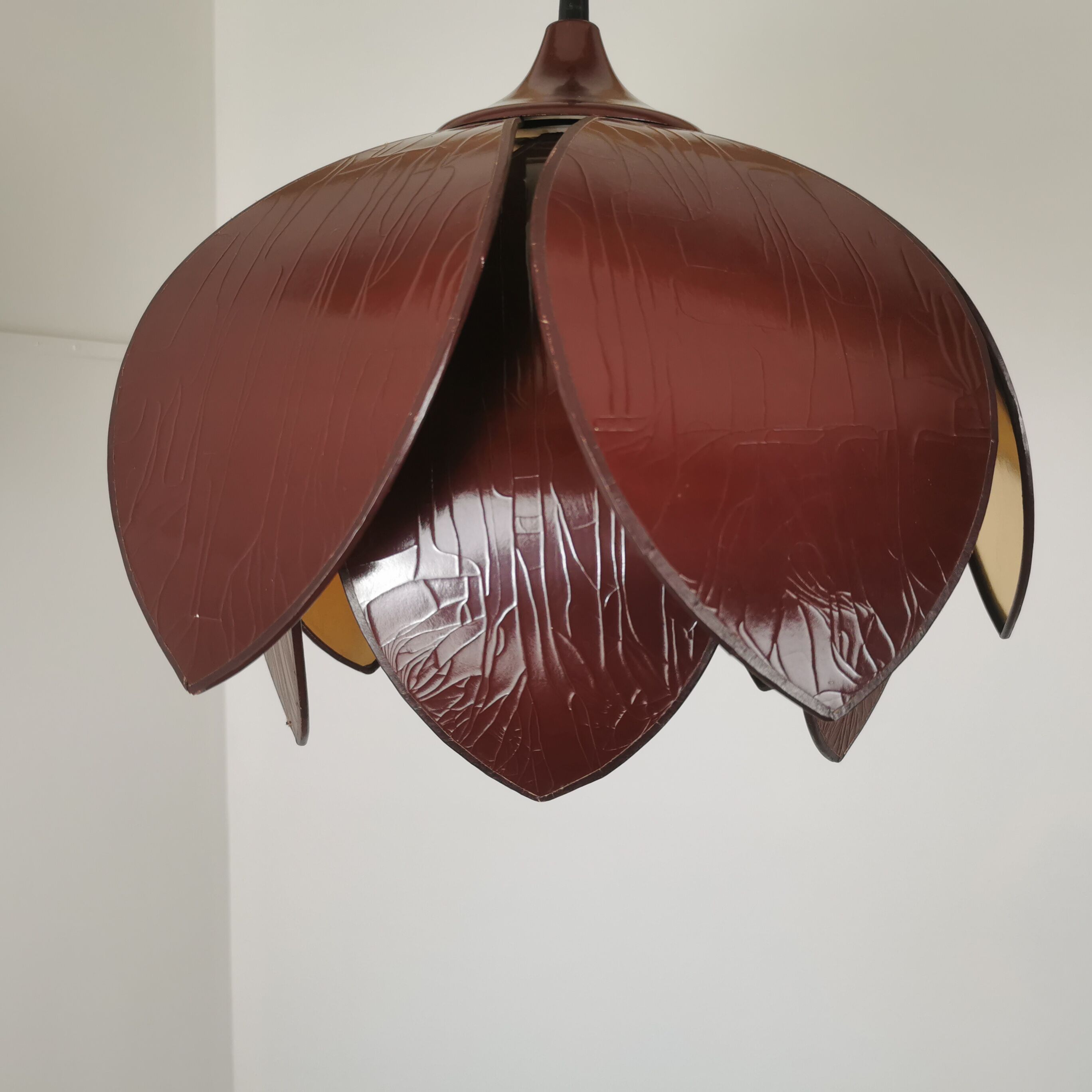 Lotus flower suspension