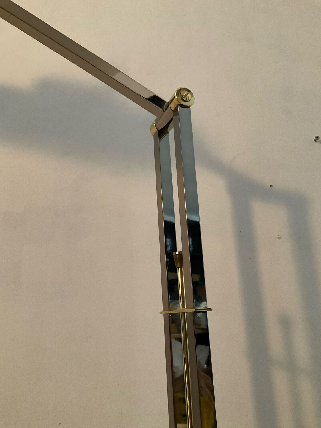 Golden Deknudt floor lamp from the 70s