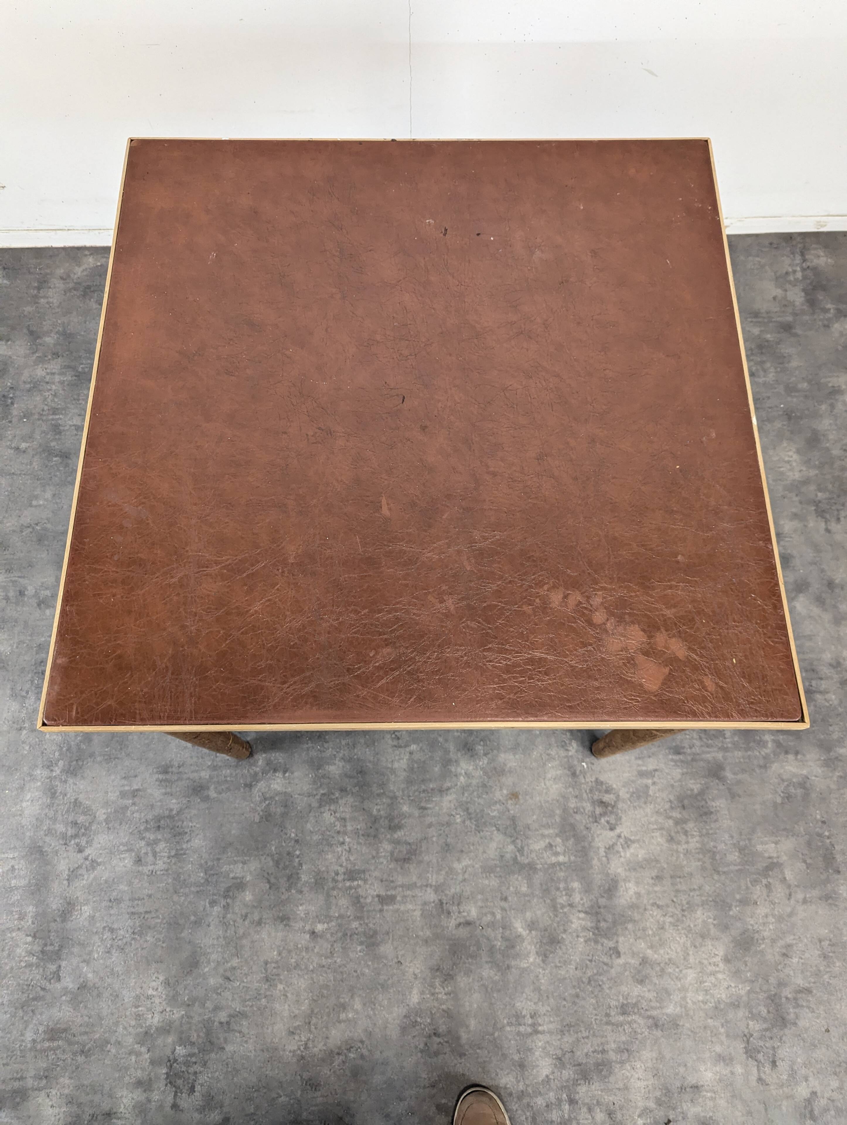 Table à jeu années 60 style scandinave