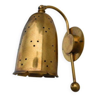 Applique artisanale vintage en laiton perforé de style scandinave