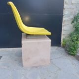 Paris Metro platform seats