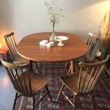 Extendable vintage roundtable