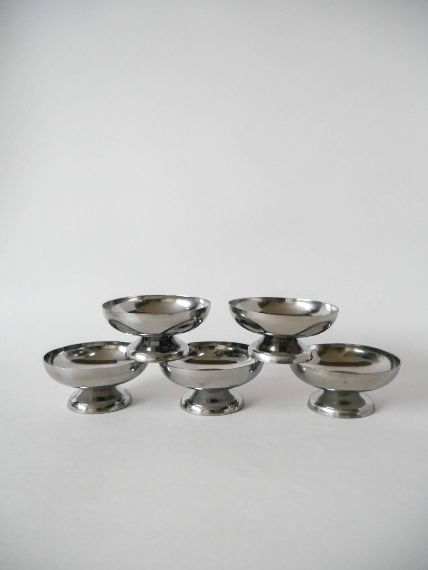 set of 5 small designer stainless steel bowls 1970 9 x 4 cm