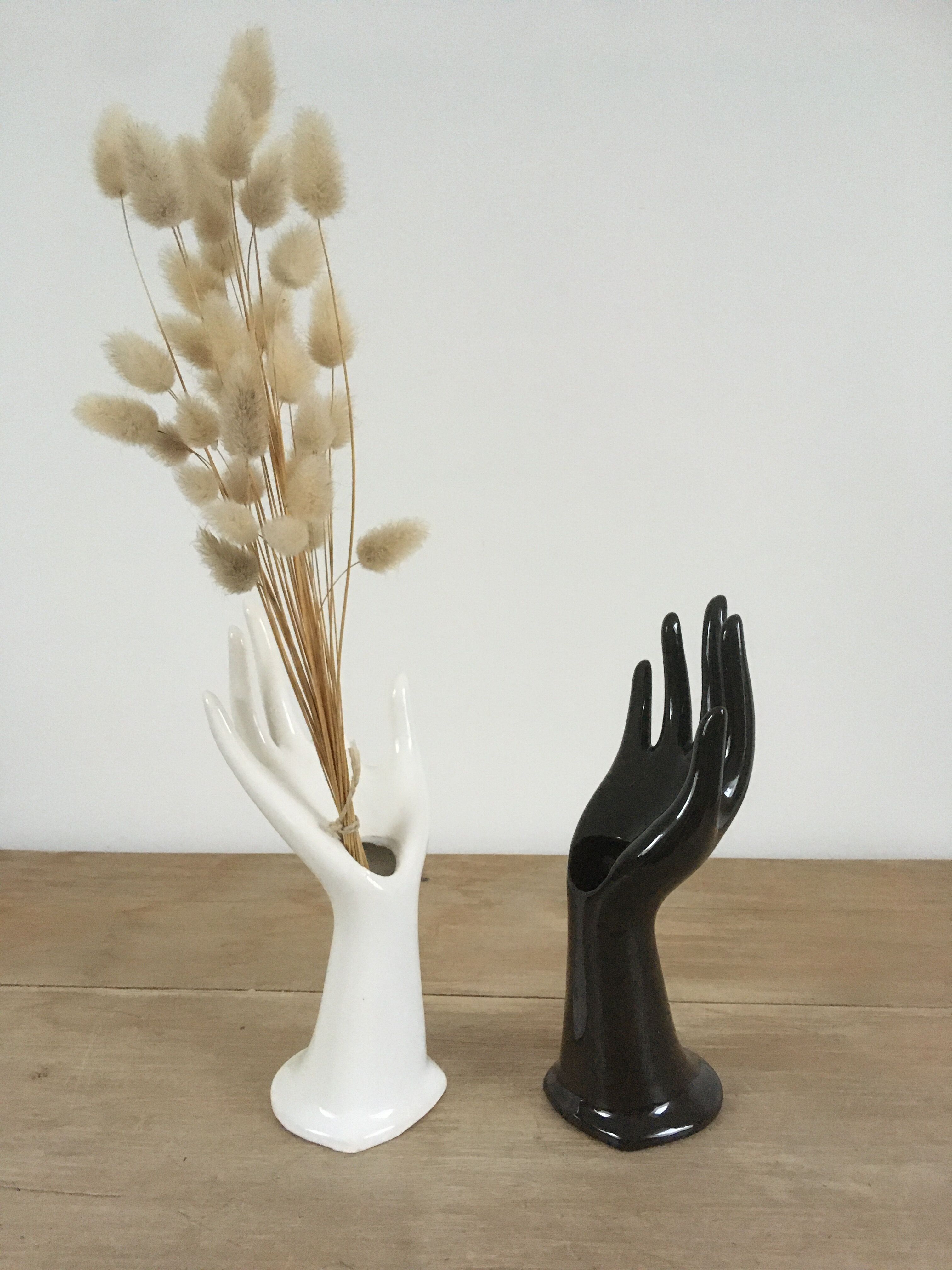 Vase soliflore hand black ring