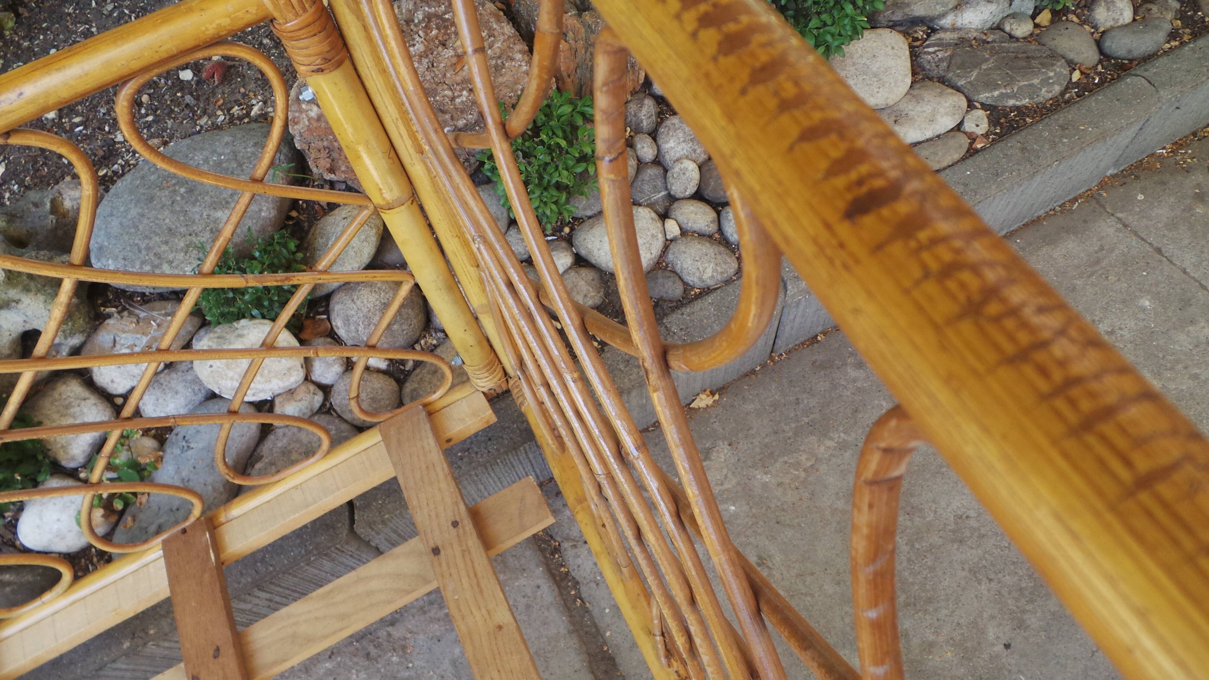 Lit de bébé en rotin années 50