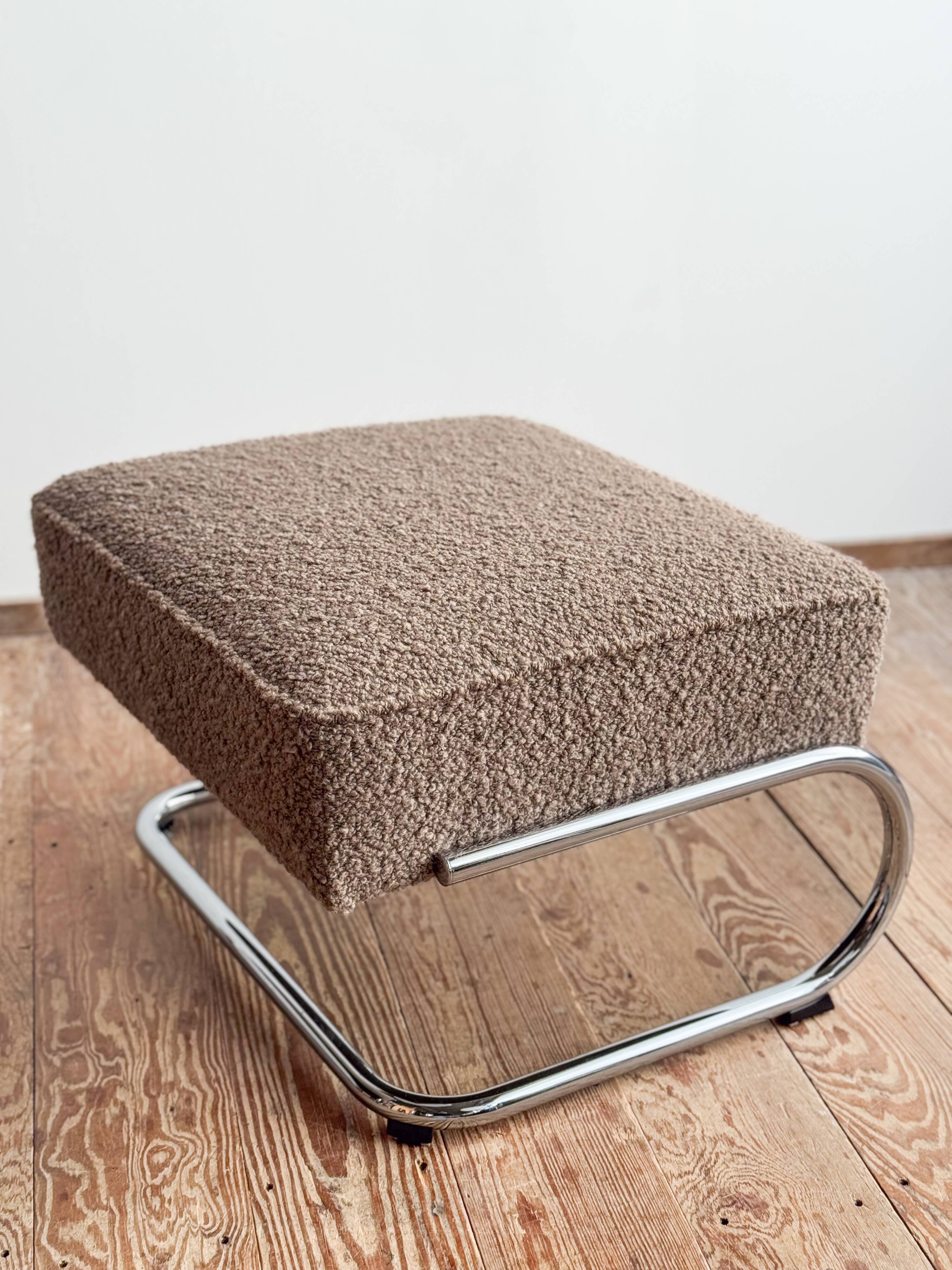 Fauteuil et ottoman Thonet 411 Bauhaus en tissu bouclé