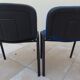 2 chaises empilables de tissus noir et bleu