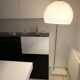 Lampadaire arc blanc et argenté en métal et marbre
