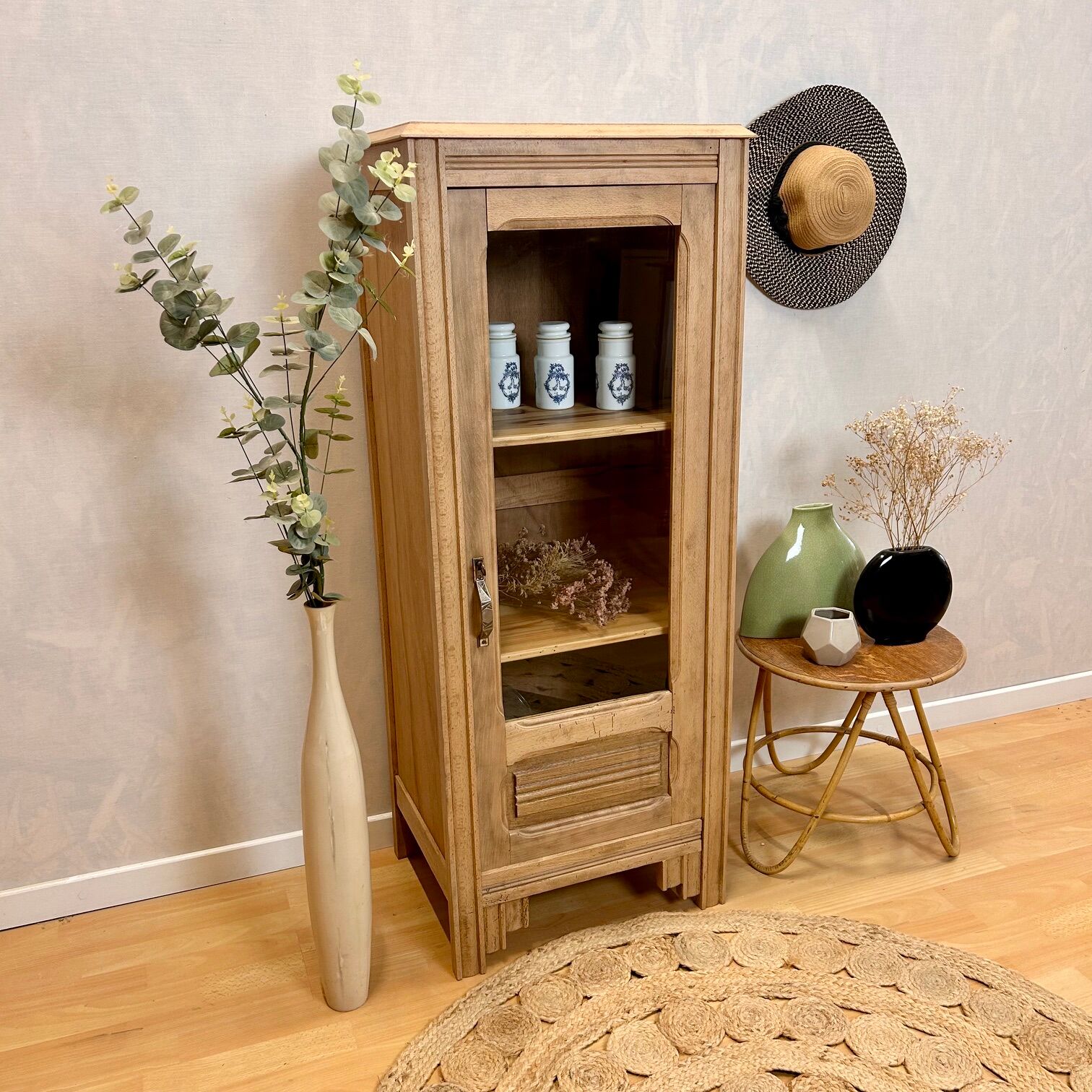 Glazed cupboard