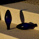 Duo d'amphores en verre bleue cobalt