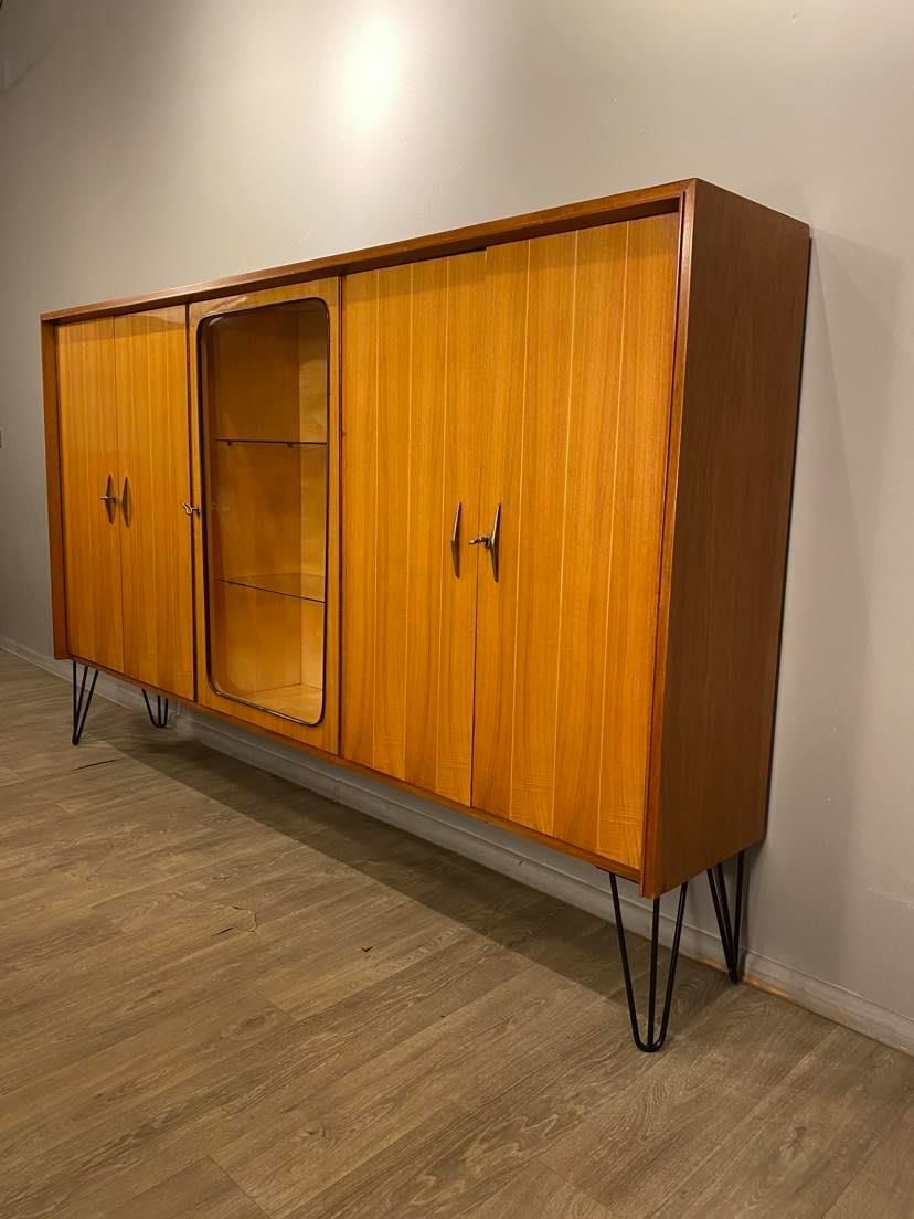 Bibliothèque sur les jambes vintage des années 60, années 1960