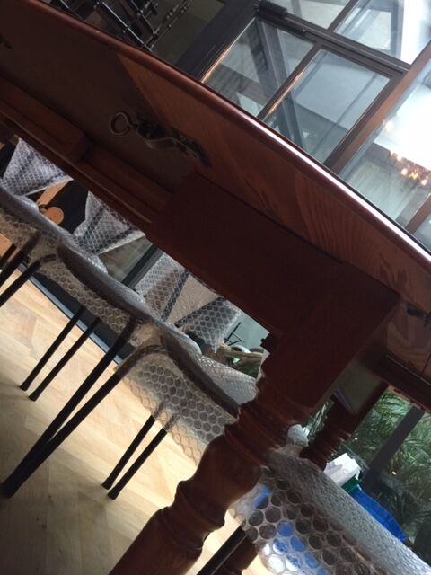 Expandable roundtable