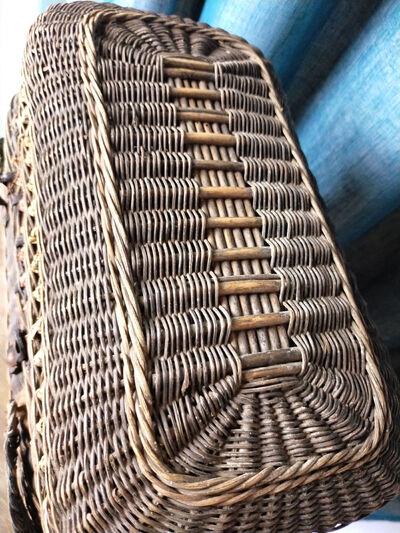 Braided wicker shopping basket