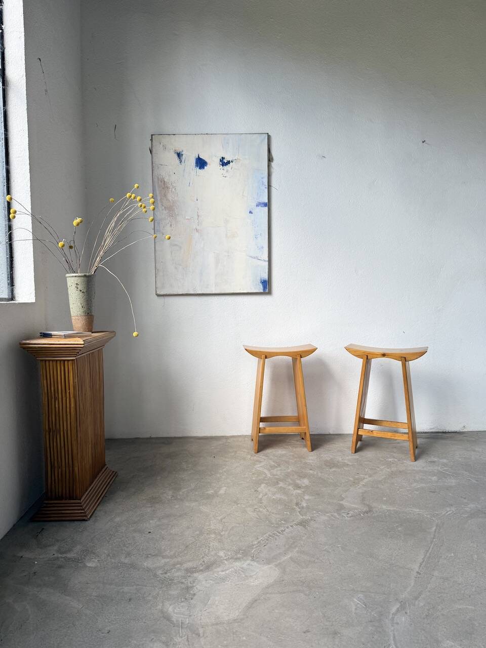 Scandinavian pine stools with Japanese inspiration.