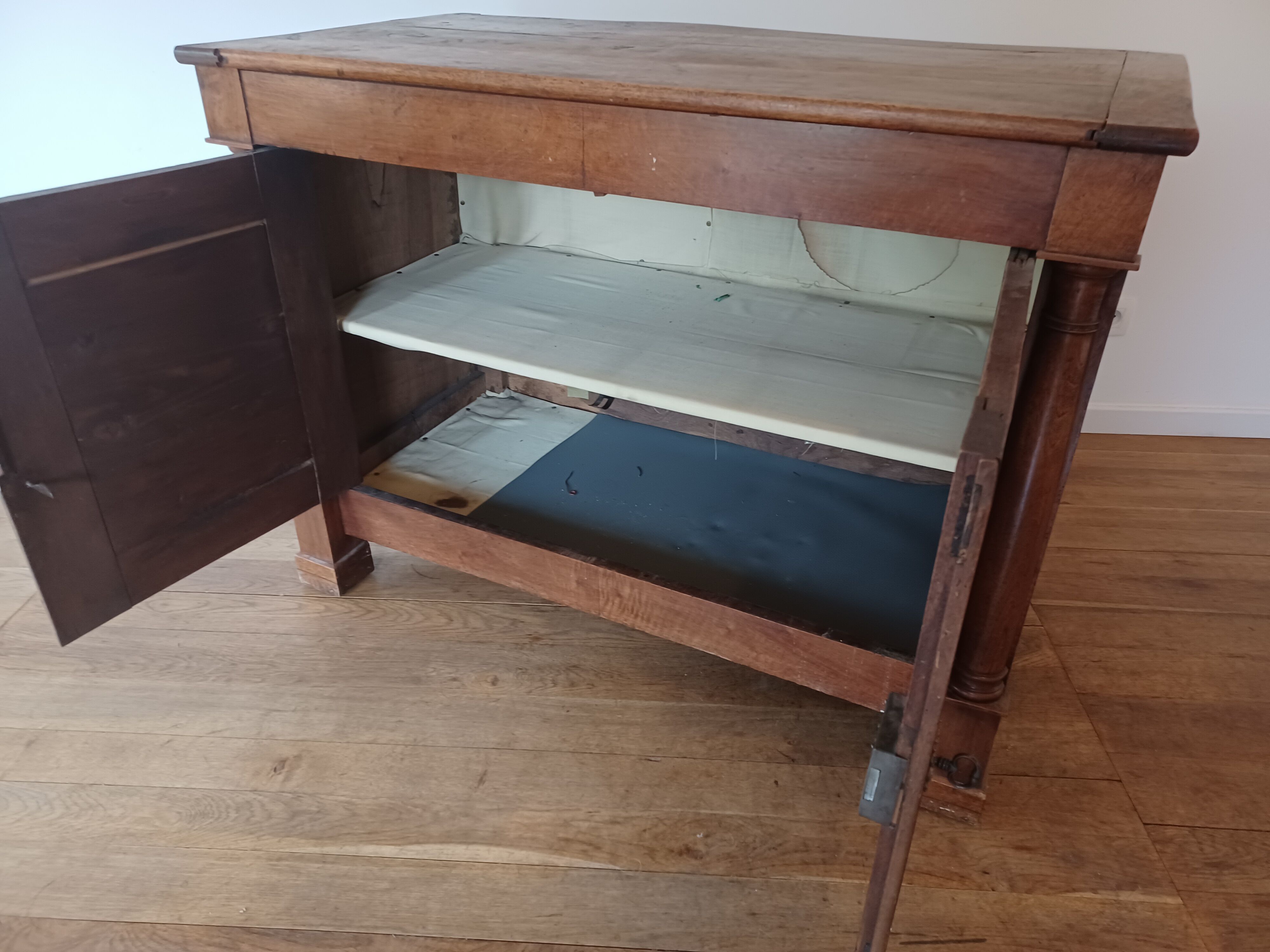 2 doors sideboard, Empire