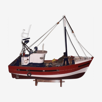 Model boat