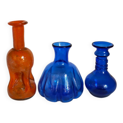 Trio de vases soliflores en verre soufflé vintages