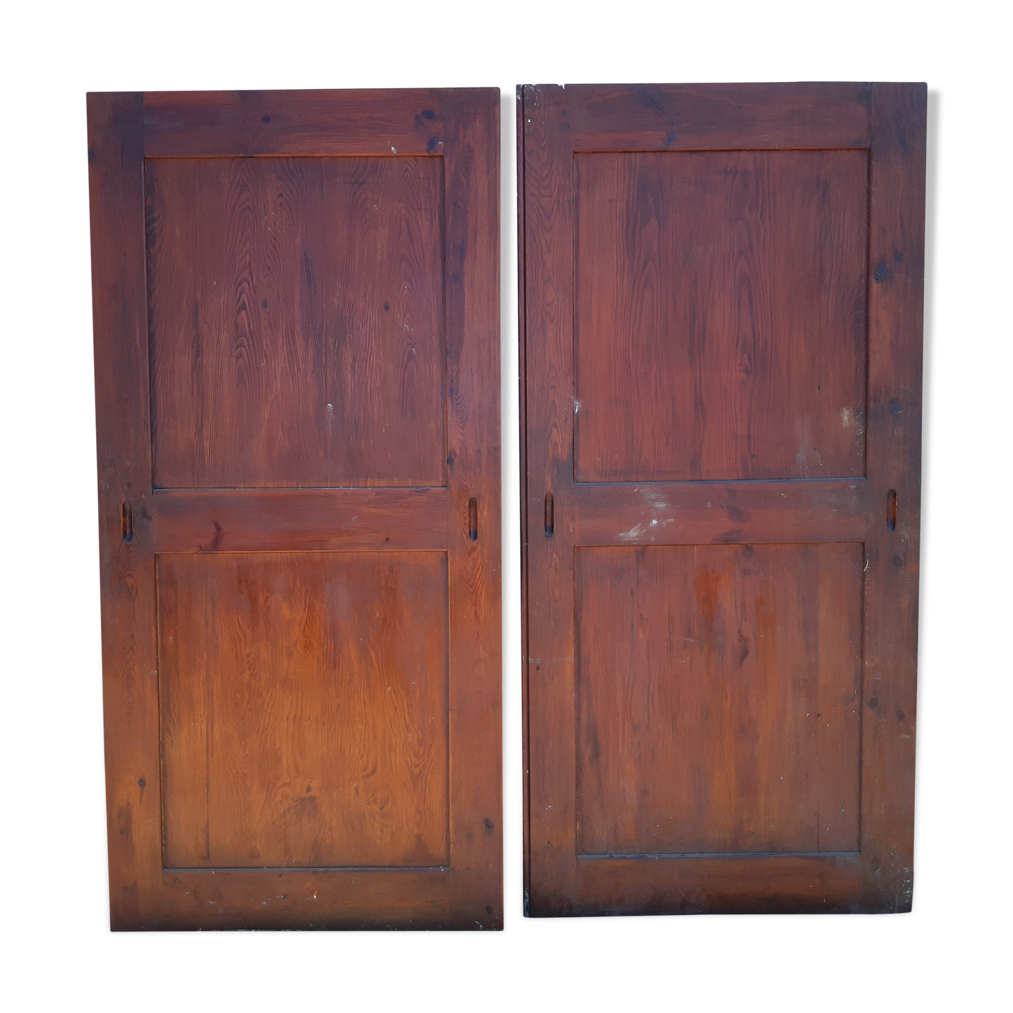 Pairs of sliding closet doors