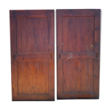Pairs of sliding closet doors