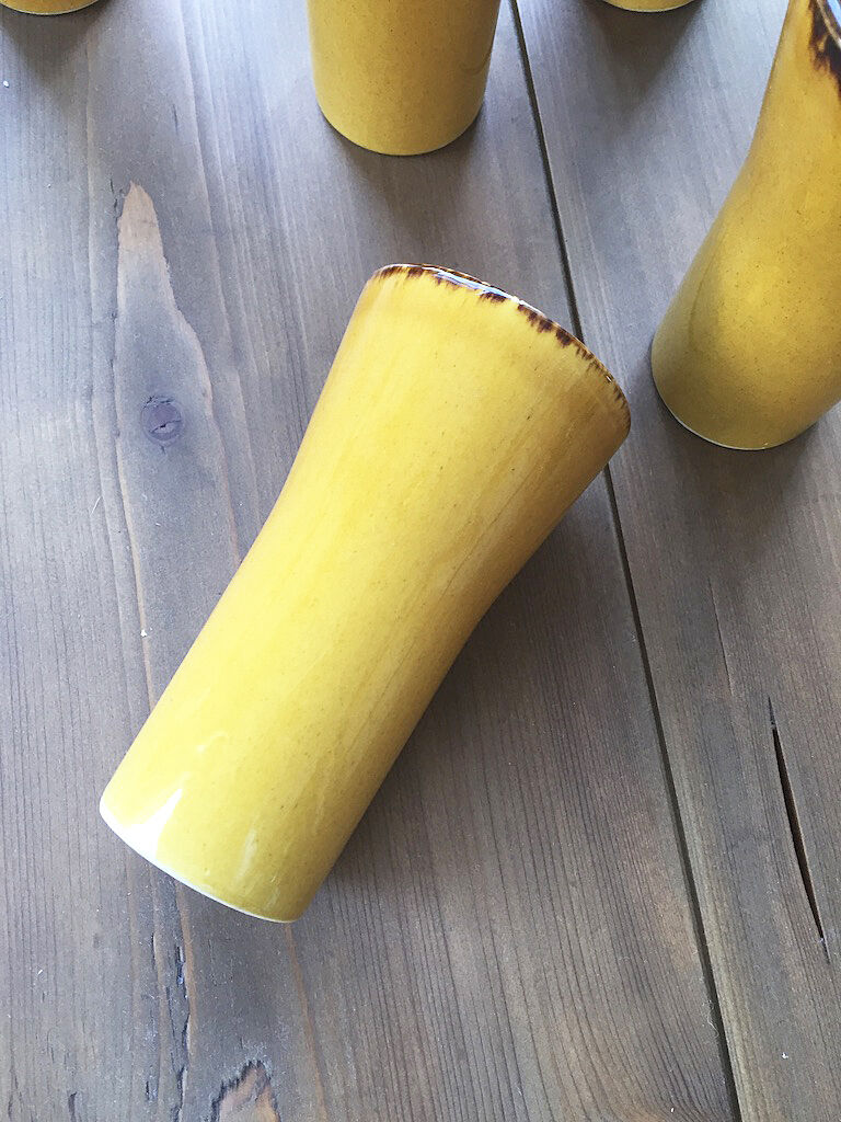 Service carafe et verres céramique jaune