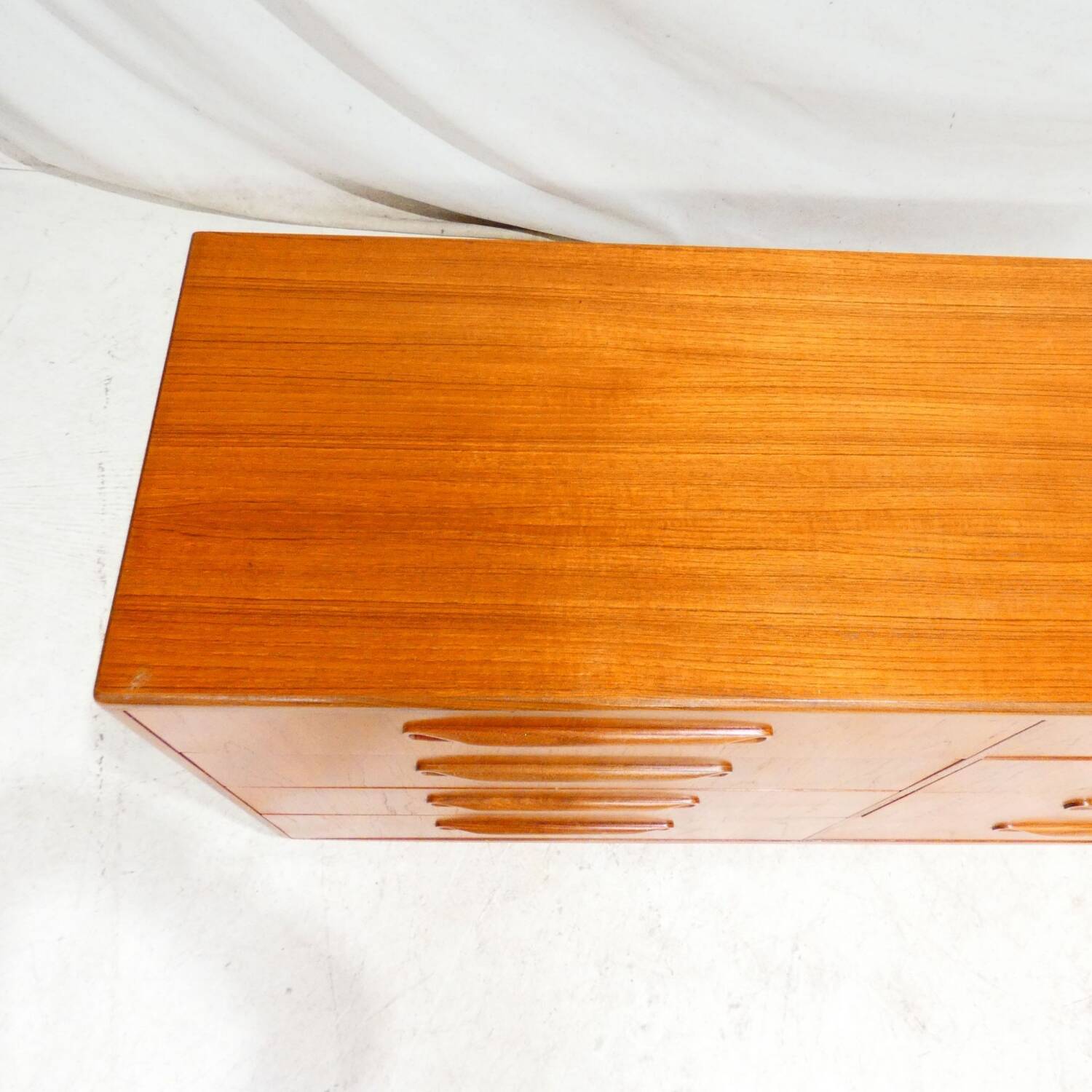 Grande Commode Double G-Plan "Fresco" – Teck – 8 Tiroirs – Design V.B.