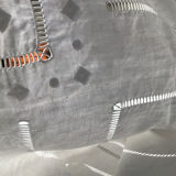 Drap 2-seater MG linen at the end of the triple-scale - open squares