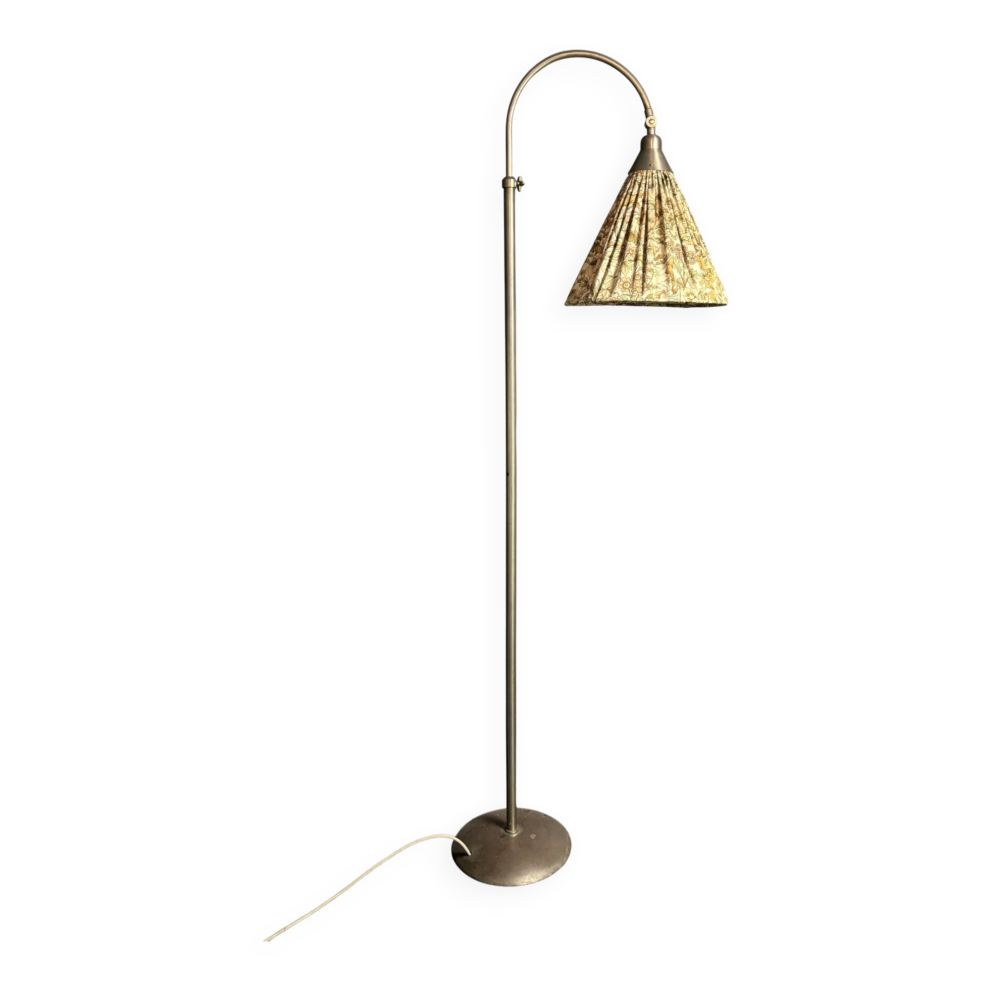 Dutch art deco modernist Bauhaus GISO 451 arc floor lamp W.H. Gispen, 1929