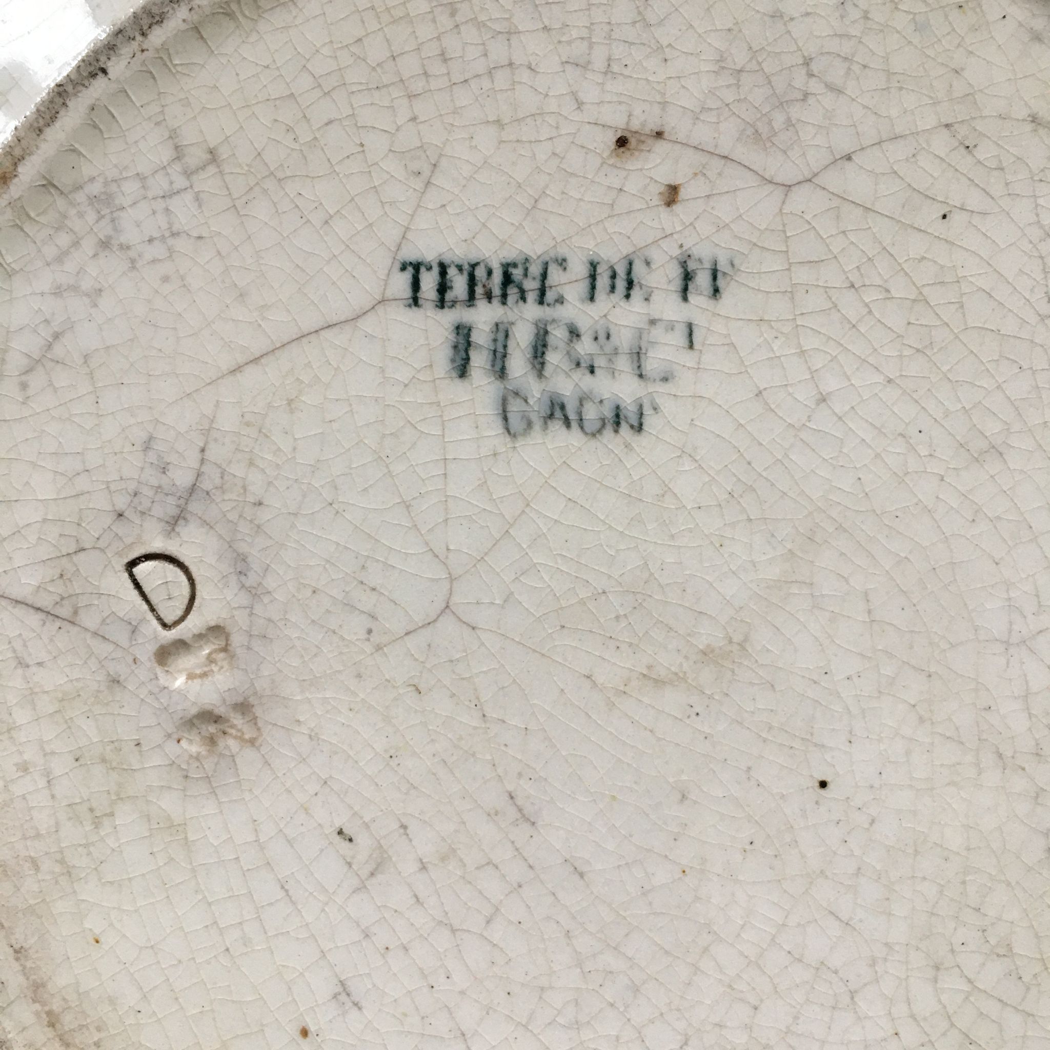 Assiette terre de fer