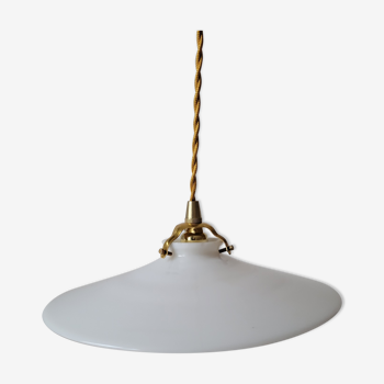 Suspension en opaline blanche