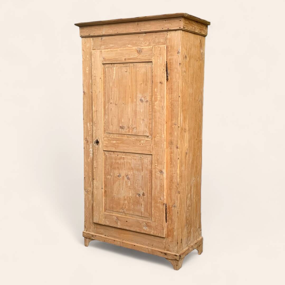 Raw wood bonnetière 1900