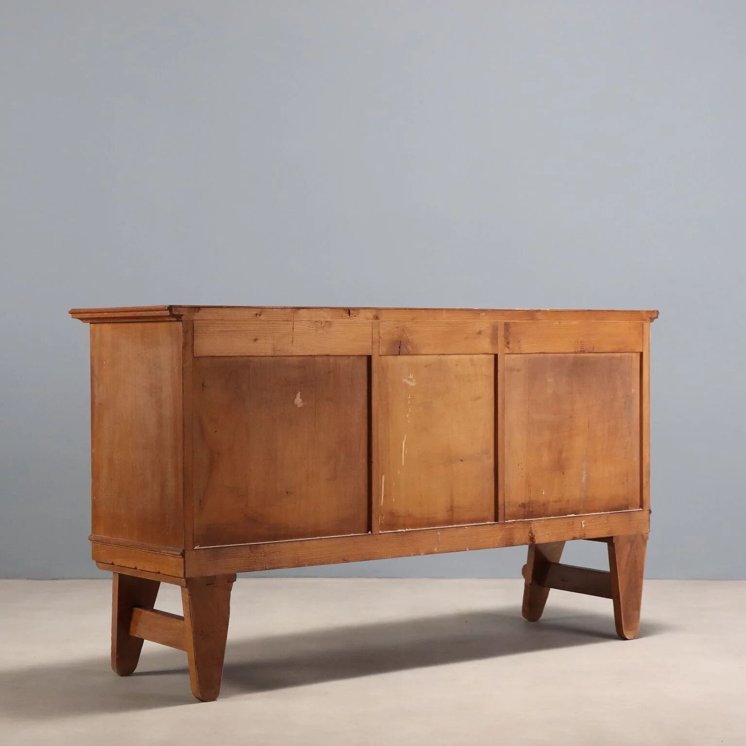 Vintage rustic buffet veneered in oak, Italy, 1950s.