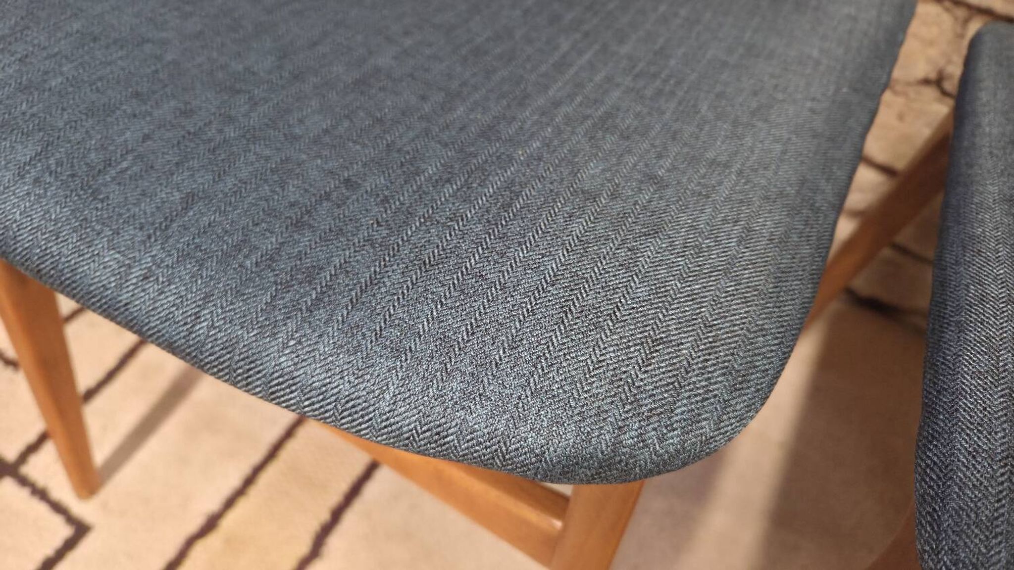 Set of 4 vintage Scandinavian chairs from the 1960s.