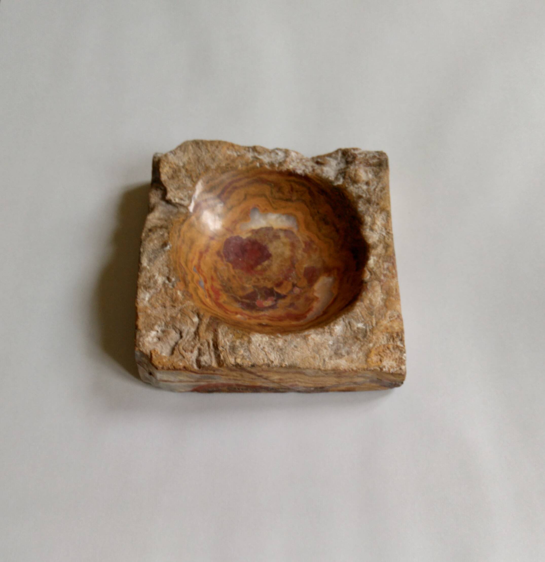 Natural onyx stone pocket emptier, 70s-80s