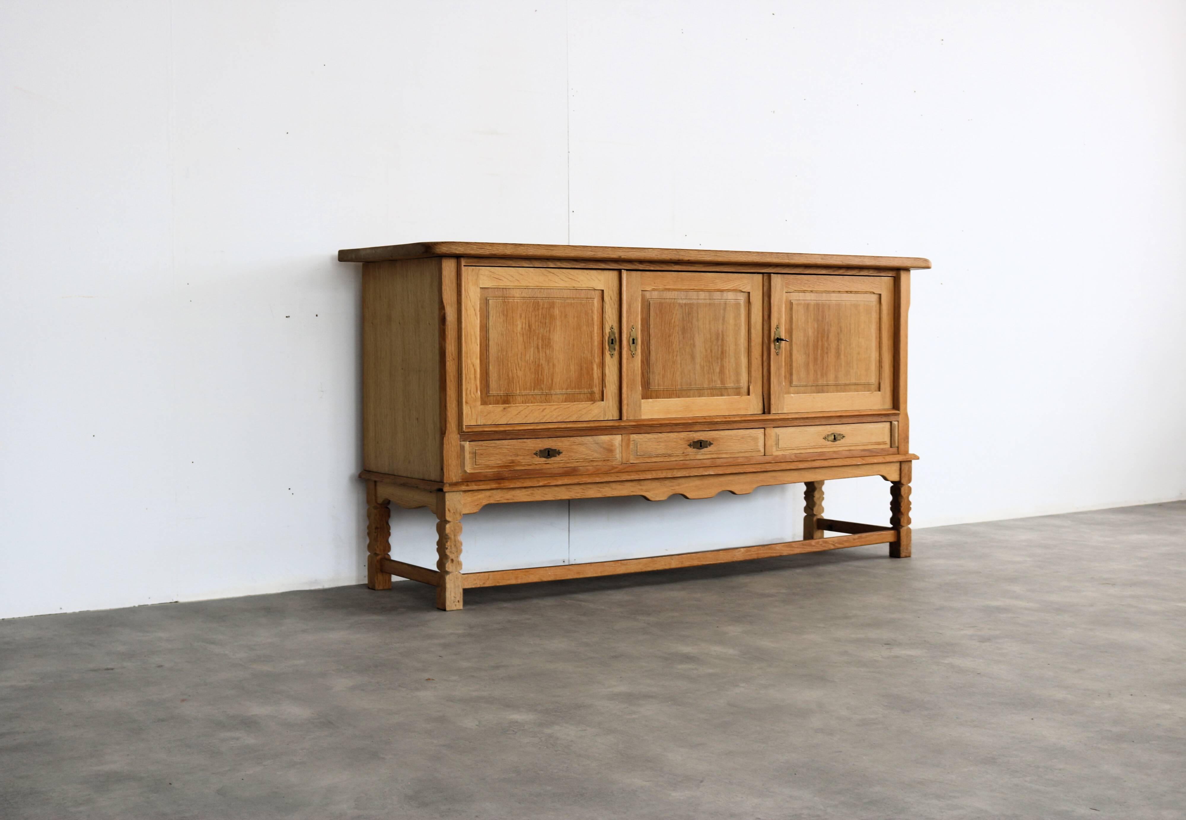 brutalist sideboard | oak | sideboard | 60s | Danish (2)