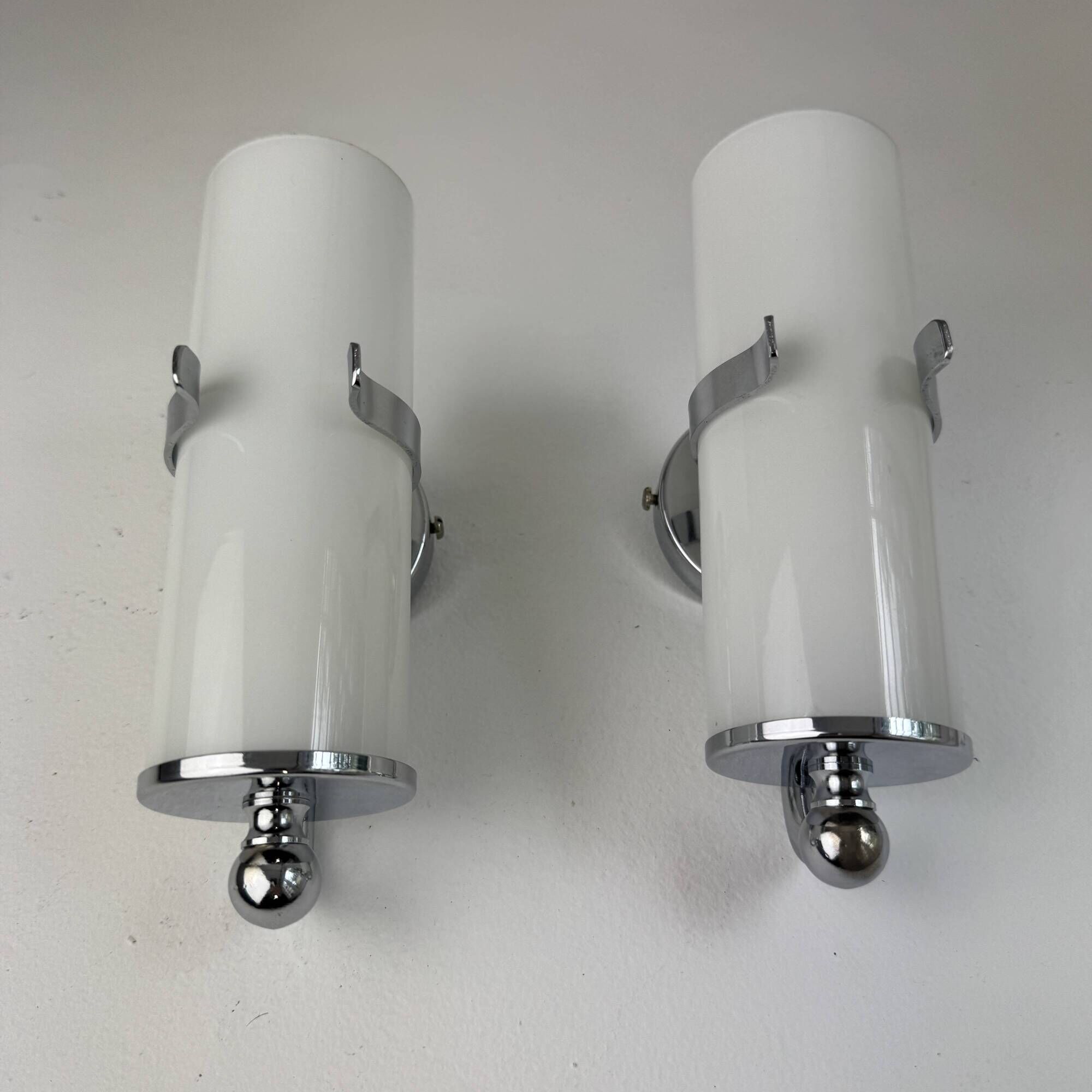 Pair of vintage opaline wall lights "delmas"