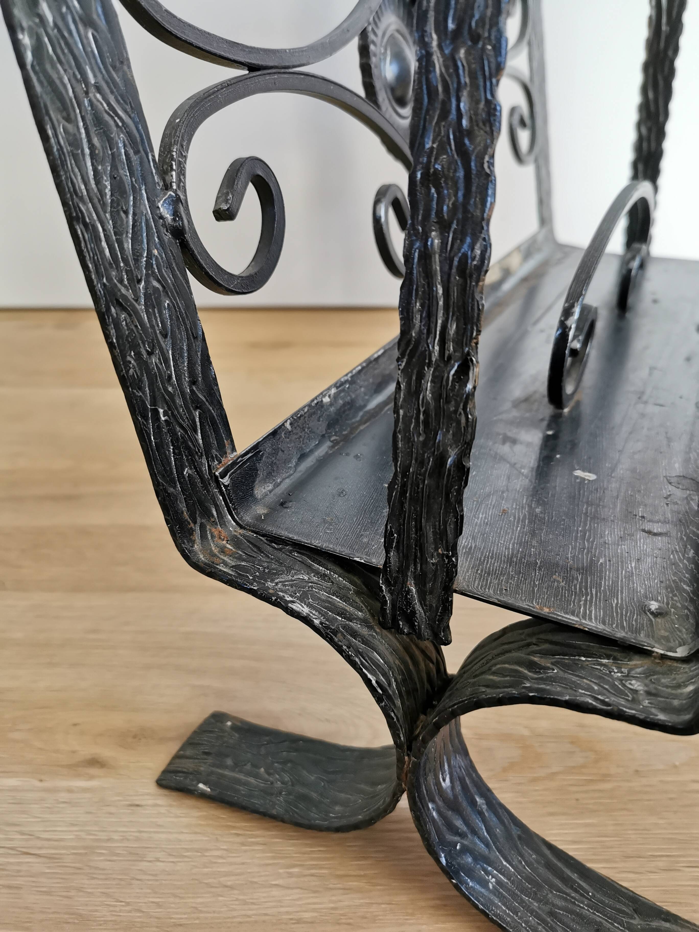 Porte-revues vintage en fonte