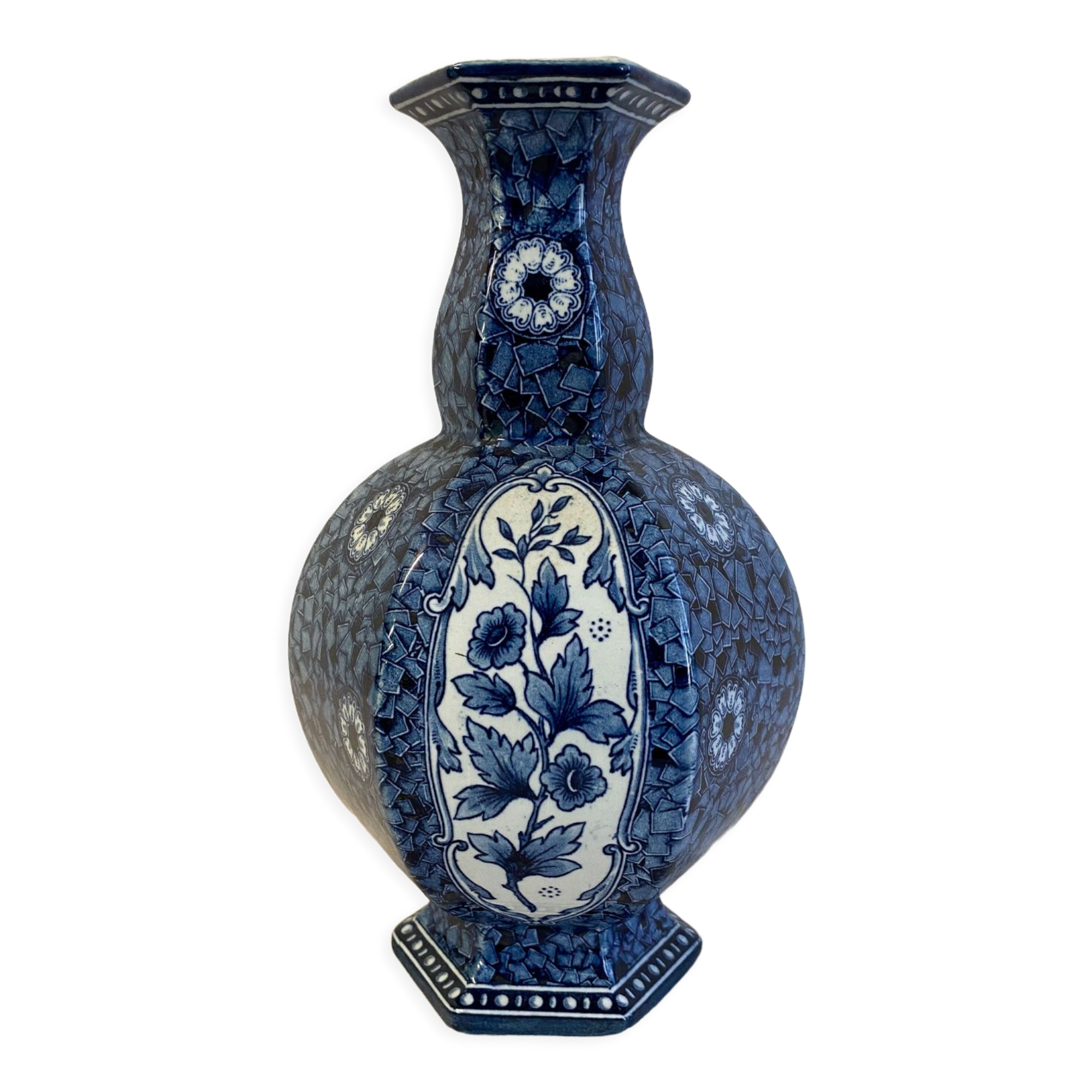 Vase earthenware blue and white floral motifs