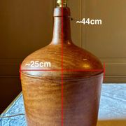 Give me a leather Jeanne. A unique vintage lamp, combining history and elegance.