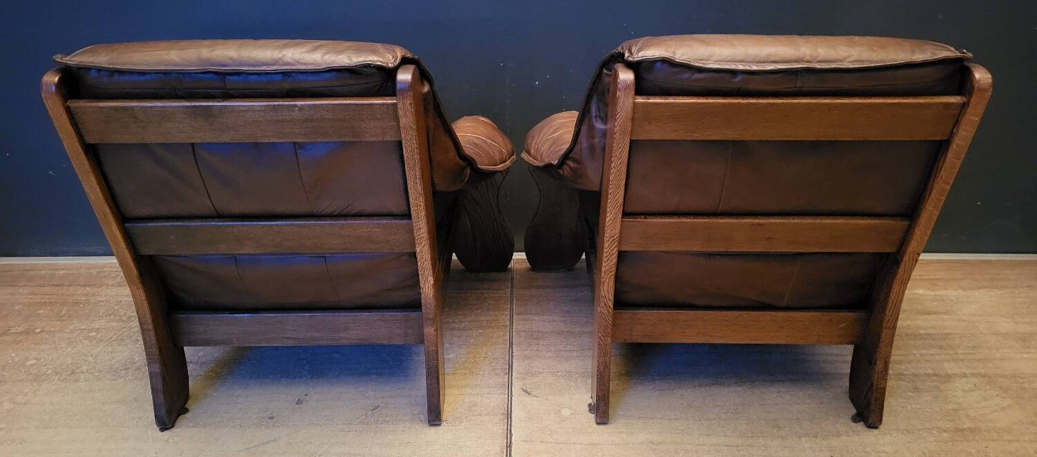 Pair of Vintage Brutalist armchairs from the 60s in leather and solid oak