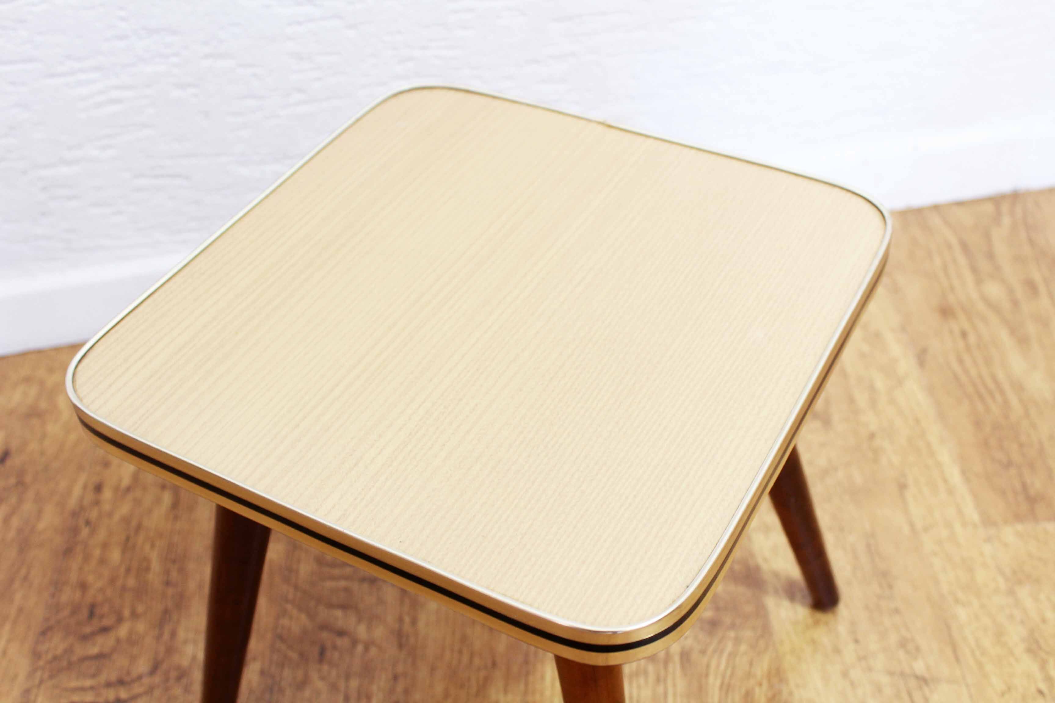 Plant holder in formica