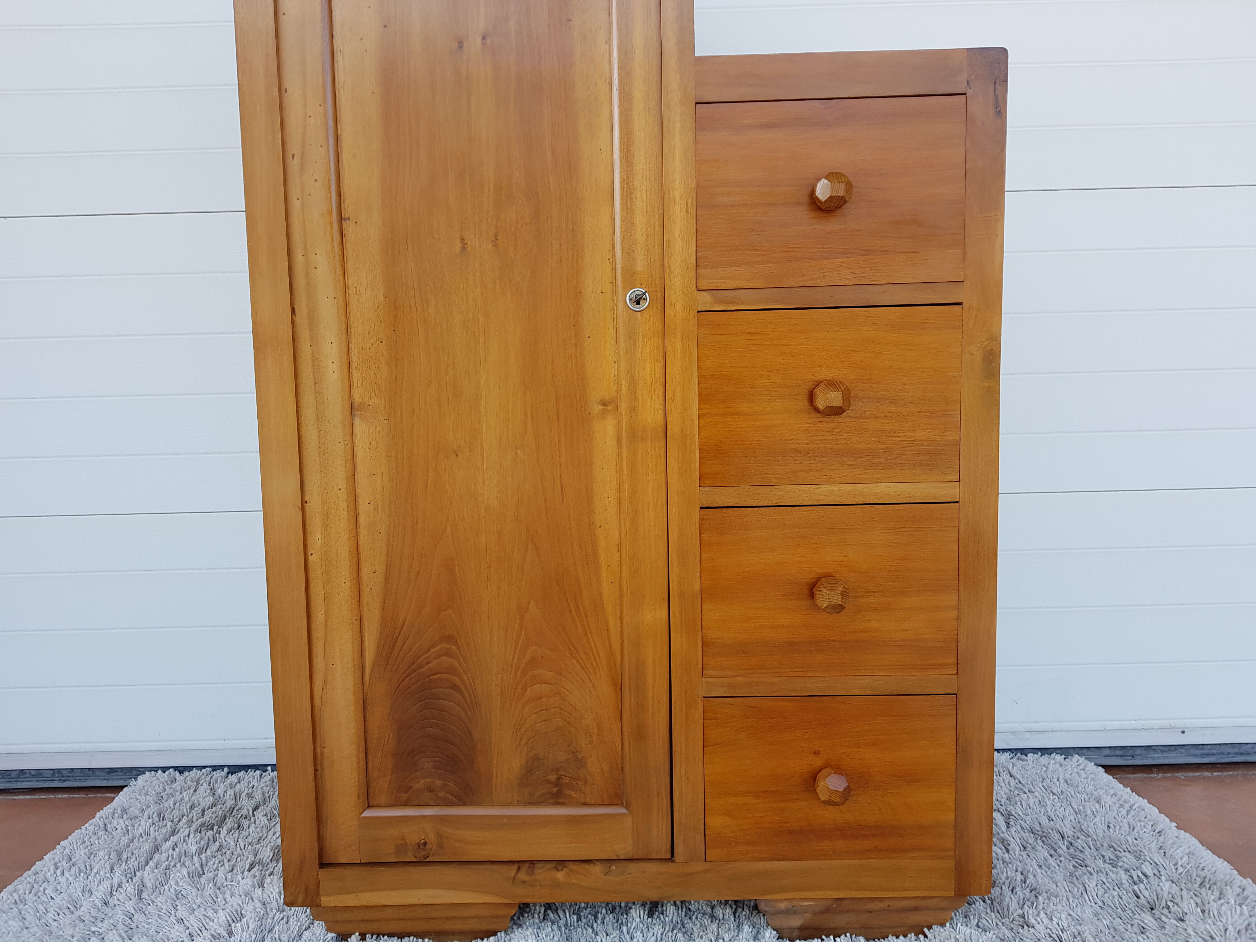 Asymmetric wardrobe fifties